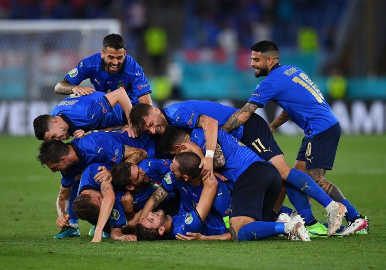 Italy breeze past Switzerland to progress to Euro Knockout stages
