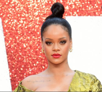 Rihanna Is Now Officially A Billionaire