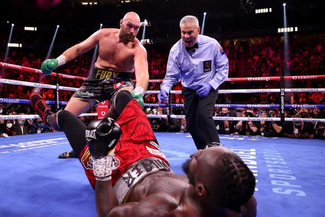 Fury defeats Wilder to retain WBC heavyweight title