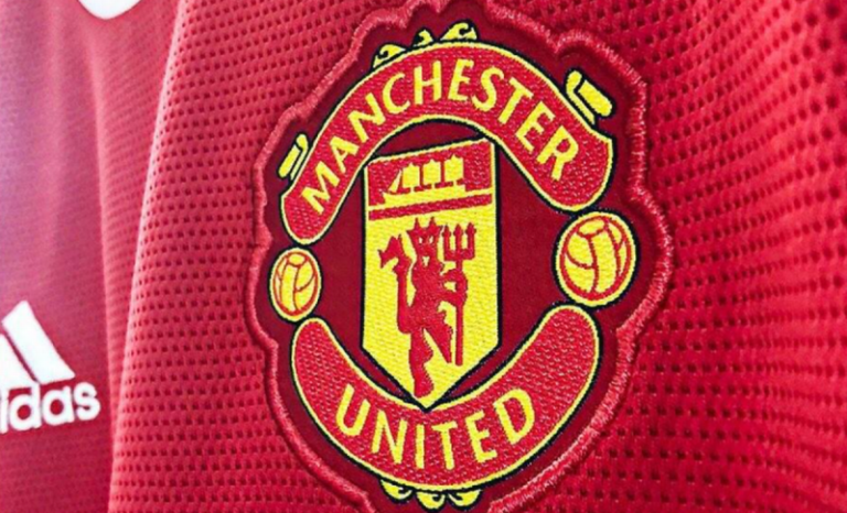 Manchester United agree £20m kit deal with New York crypto company Tezos