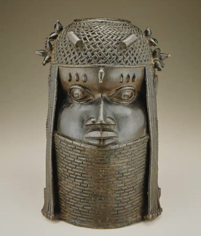 Smithsonian to Give Back its Collection of Benin Bronzes
