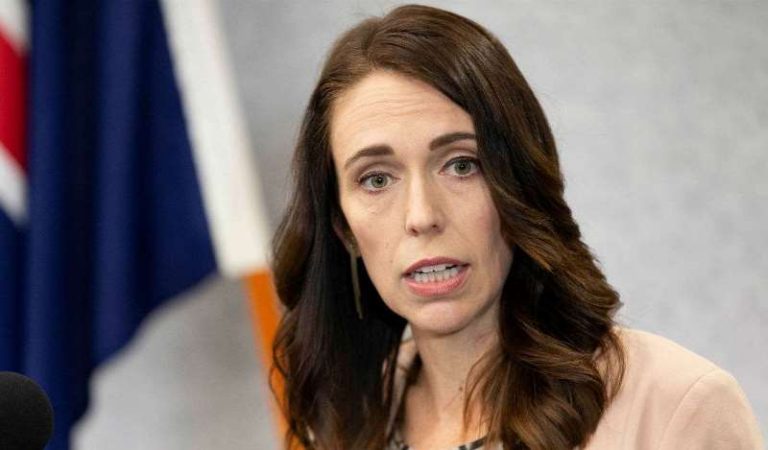 New Zealand to reopen borders