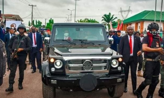 Soludo Fulfills Promises, Arrives Inauguration in Innosson SUV, Akwete Attire