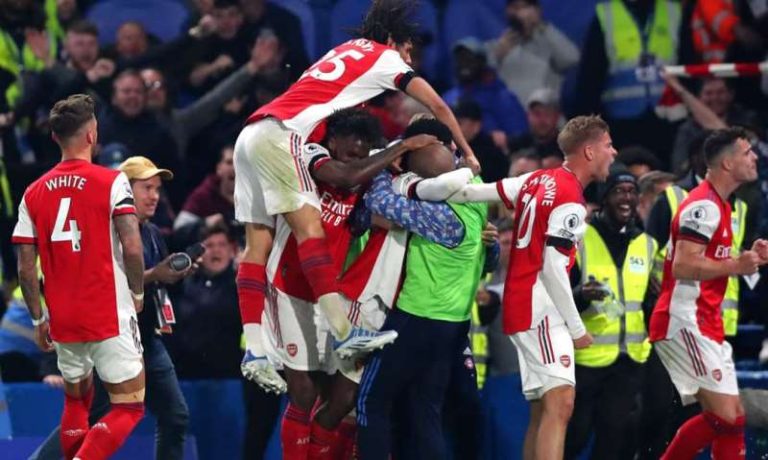 Arsenal Outclass Chelsea 4-2 to Boost Champions League Hopes