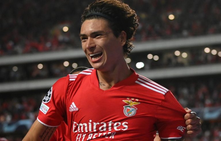 Liverpool to break bank for Benfica striker Darwin Nunez