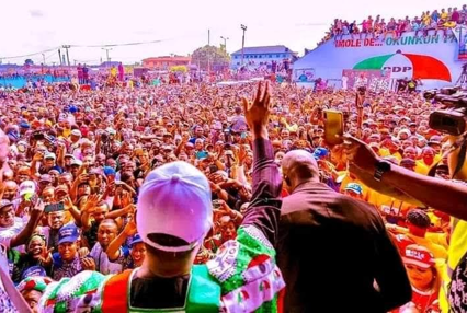 Atiku Mega Rally: 1640 APC, Other Party Members Defect to PDP in Adamawa 